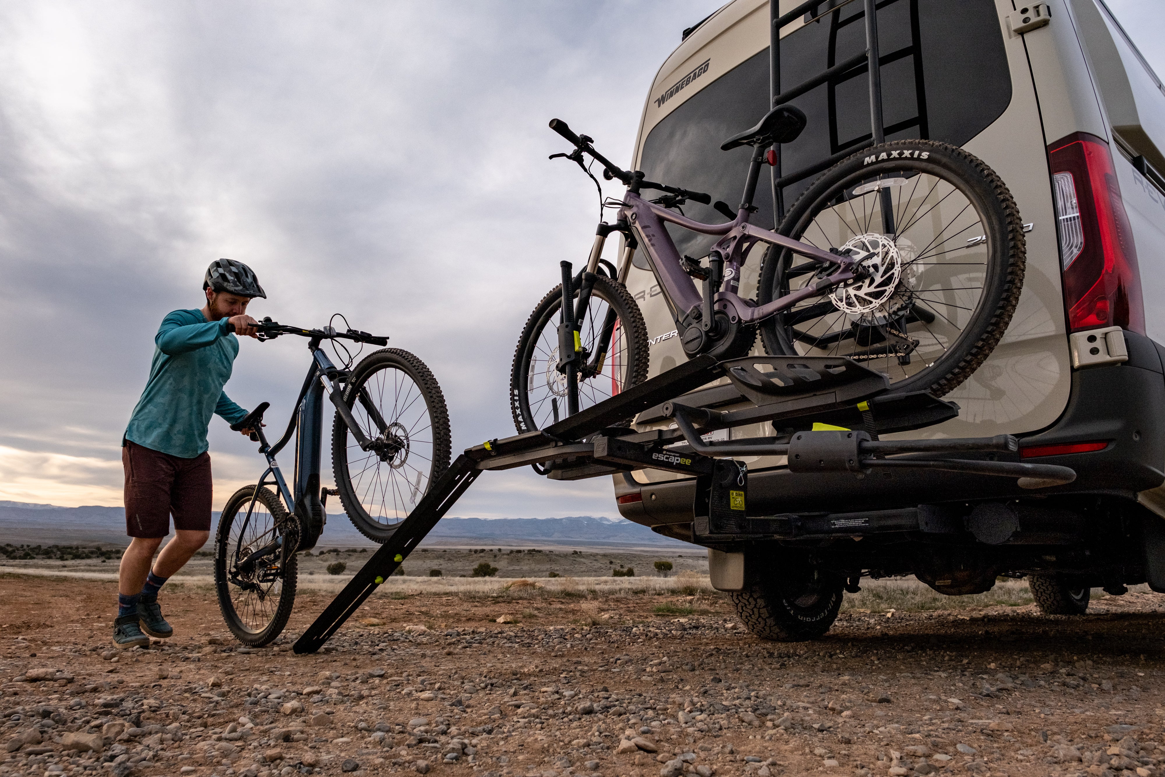 Swagman rv approved escapee hitch hot sale bike rack